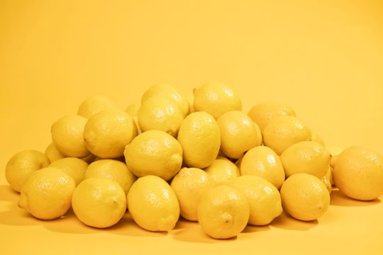 Front view bunch of fresh lemons